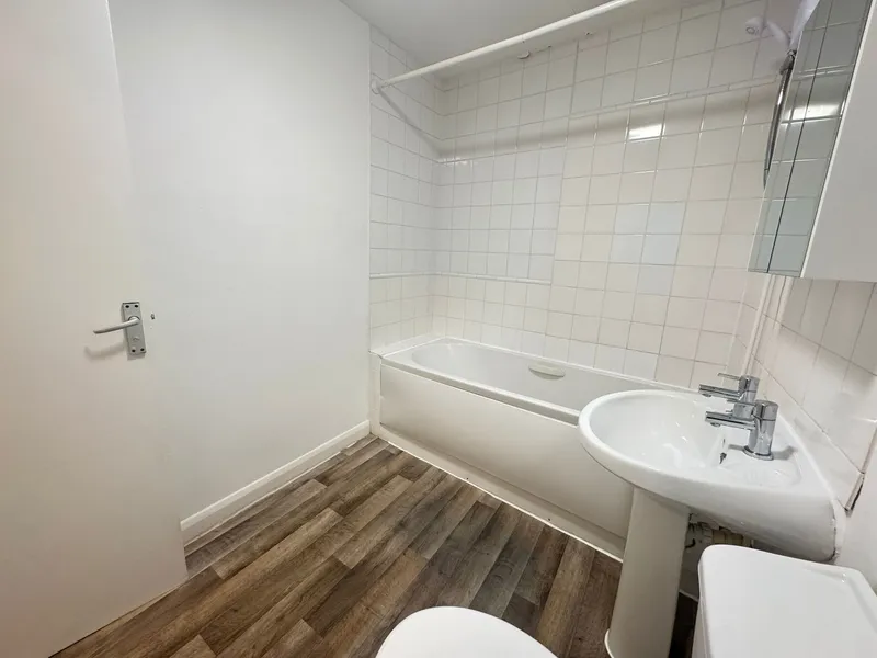 1 Bed Student Flat // Jul 2026 - Image 4